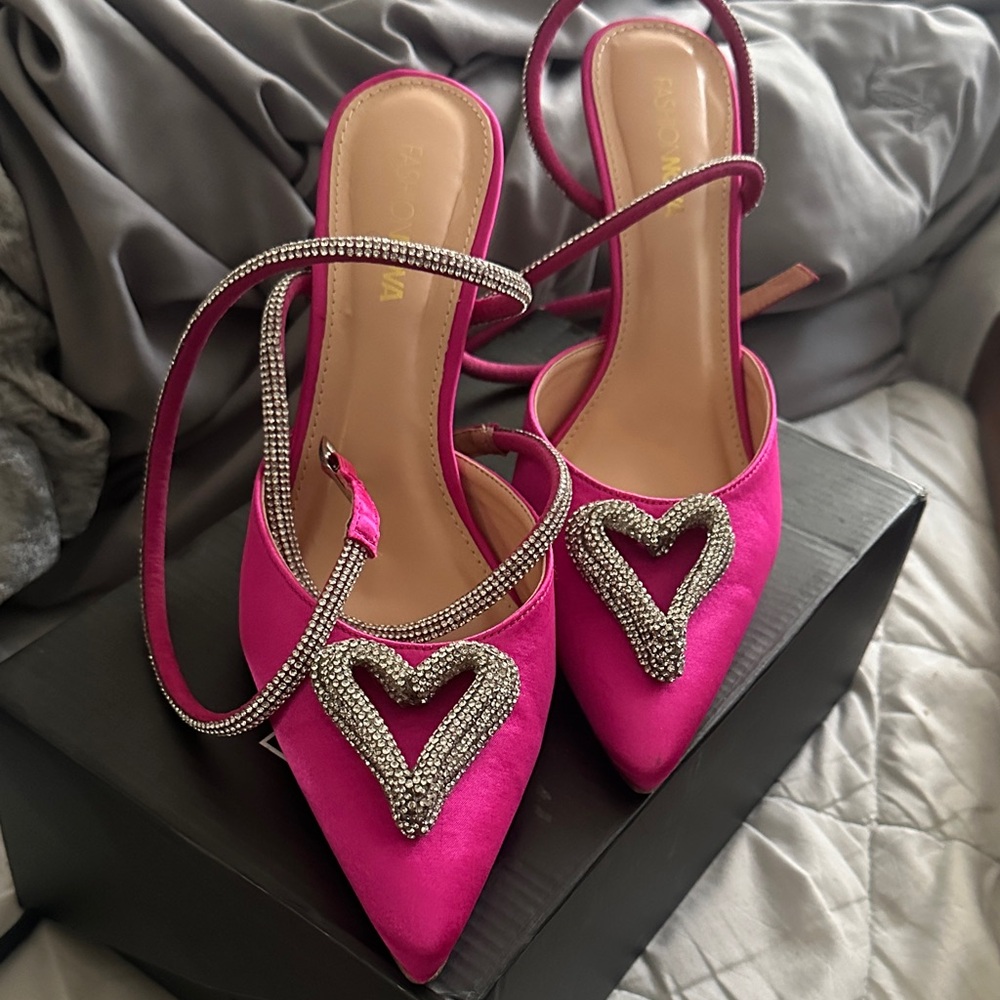 Fashion Nova Hot Pink Heels with Rhinestone Hearts